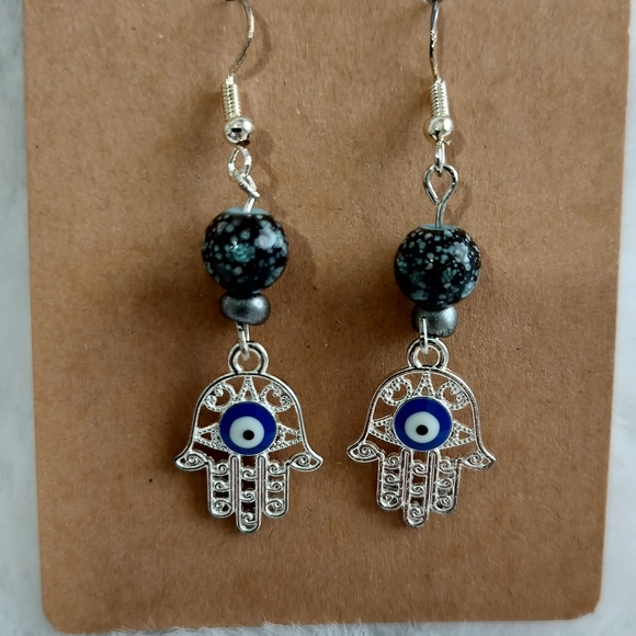 Elegant Gold Pearl Earrings - Picture 6 of 8